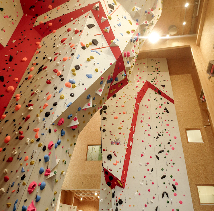 Objektbau in Holzbau, Kletterhalle in Weyarn