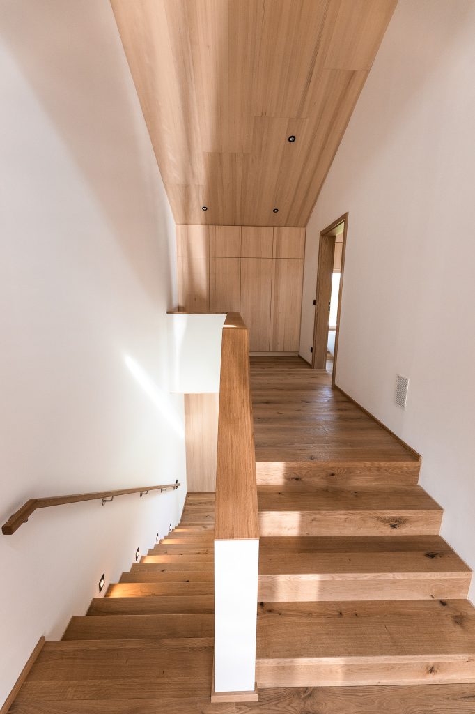 Gruber.Haus Treppe in Wohnhaus