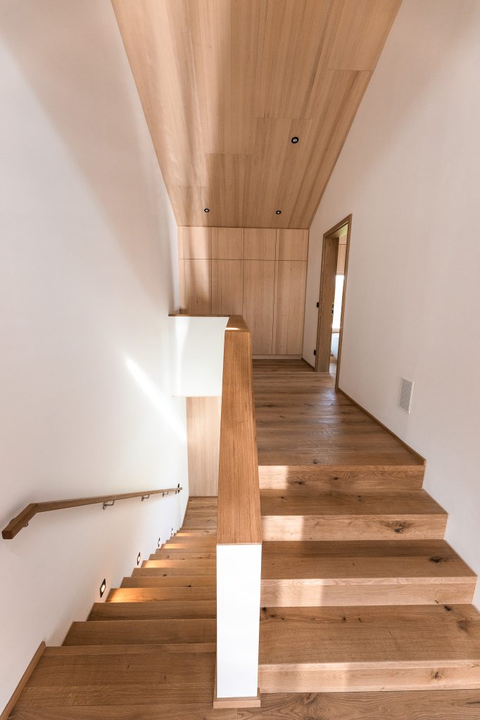 Gruber.Haus Treppe in Wohnhaus